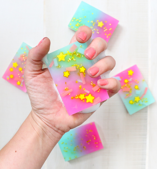 8 DIY Melt and Pour Soap Ideas - A Kailo Chic Life