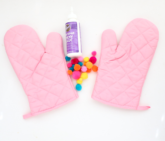 Make It - Pink Pom Pom Oven Mitts - A Kailo Chic Life
