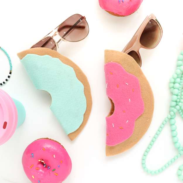Felt Doughnut Sunglasses Case - Easy No-sew donut glasses case - quick craft - silly funky doughnut craft