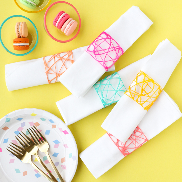 DIY Colorful and Inexpensive napkin rings and sandwich wraps using hot glue! Hot Glue crafts - Summer - party idea - party food - colorful - custom color - custom party idea - summer party - craft idea