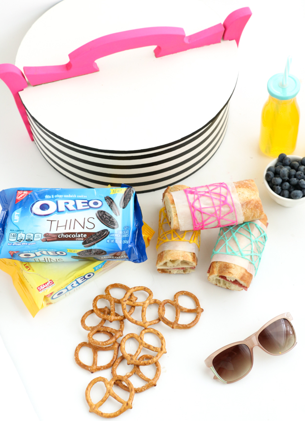 #ad #newOREOThins - DIY a colorful picnic basket for summer inspired by the new OREO THINS - Summer craft idea - modern picnic basket - America's favorite cookie - Easy DIY or Craft