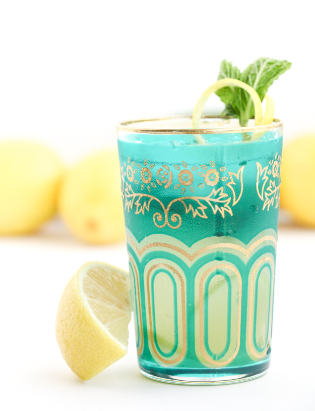 Get the recipe for this Moroccan Inspired Moscow Mule using Mint and Lemon for a peppery and herbacious flavor profile - Sponsored by World Market #worldmarkettribe #fallhomerefresh #sponsored