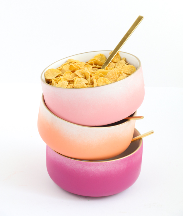 DIY Ombre Blendo Bowls - Craft cereal bowls - spray paint - montana gold spray paint - gold rimmed glasses - Ombre bowls - blendo bowls - DIY Blendo - Kitchen decor - target threshold bowls