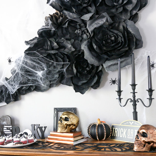 http://blog.consumercrafts.com/seasonal/fall/halloween/diy-halloween-wall-decorations/
