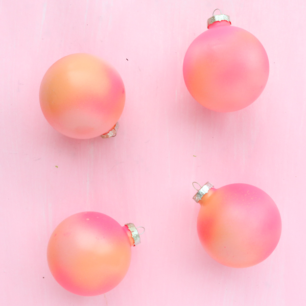 DIY Gradient ombre ornaments using spray paint - diy holiday decorations - Christmas decorations - colorful Christmas ornaments - DIY decorations - DIY ornaments