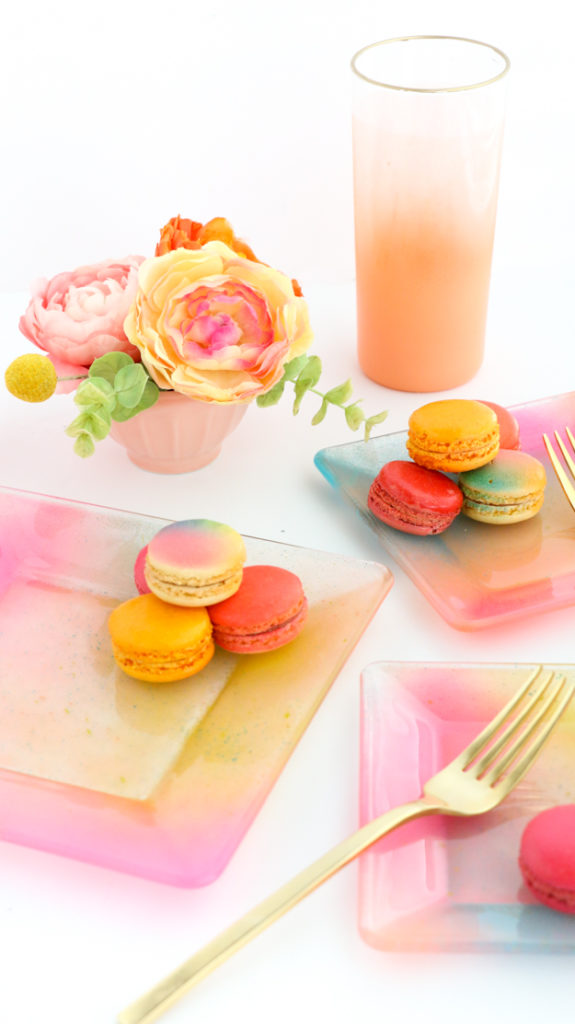 DIY Gradient ombre plates for everyday use - food safe way to paint a plate - party plates - unicorn plates - bando, target style, oh joy, themed plates