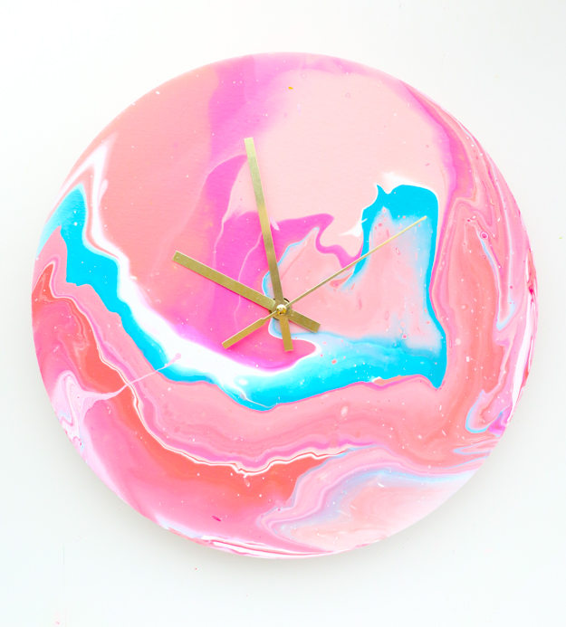 DIY Paint Poured Marble Clock