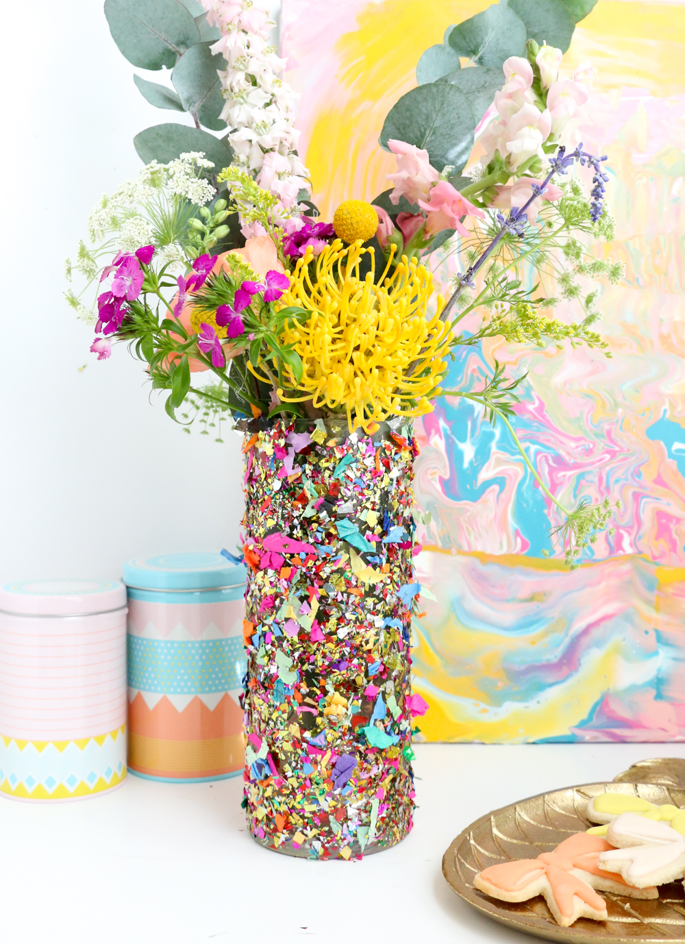 Diy Confetti Flower Vase A Kailo Chic Life