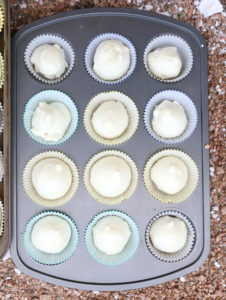 DIY Faux Cupcake Photo Holders