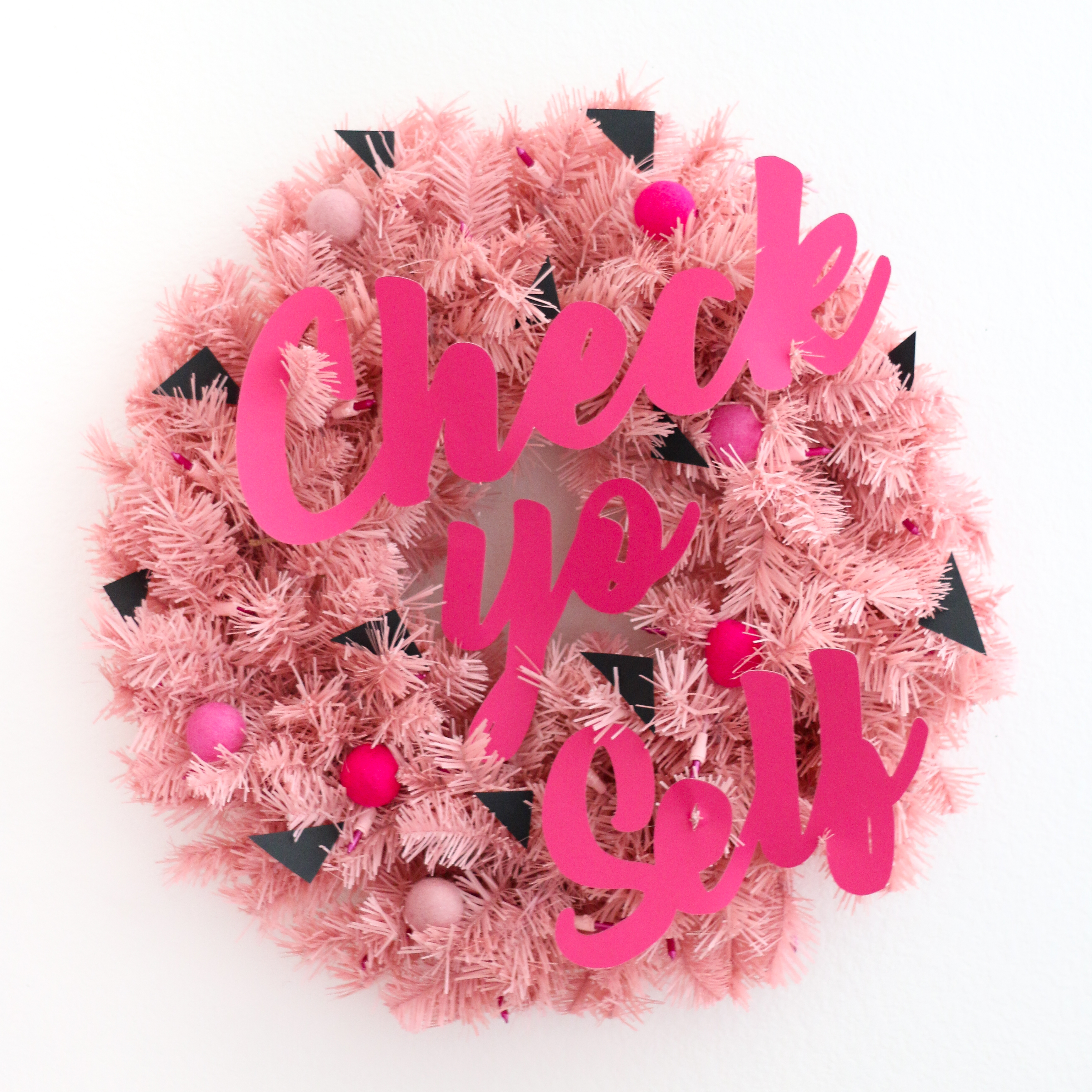 Breast cancer wreath diy