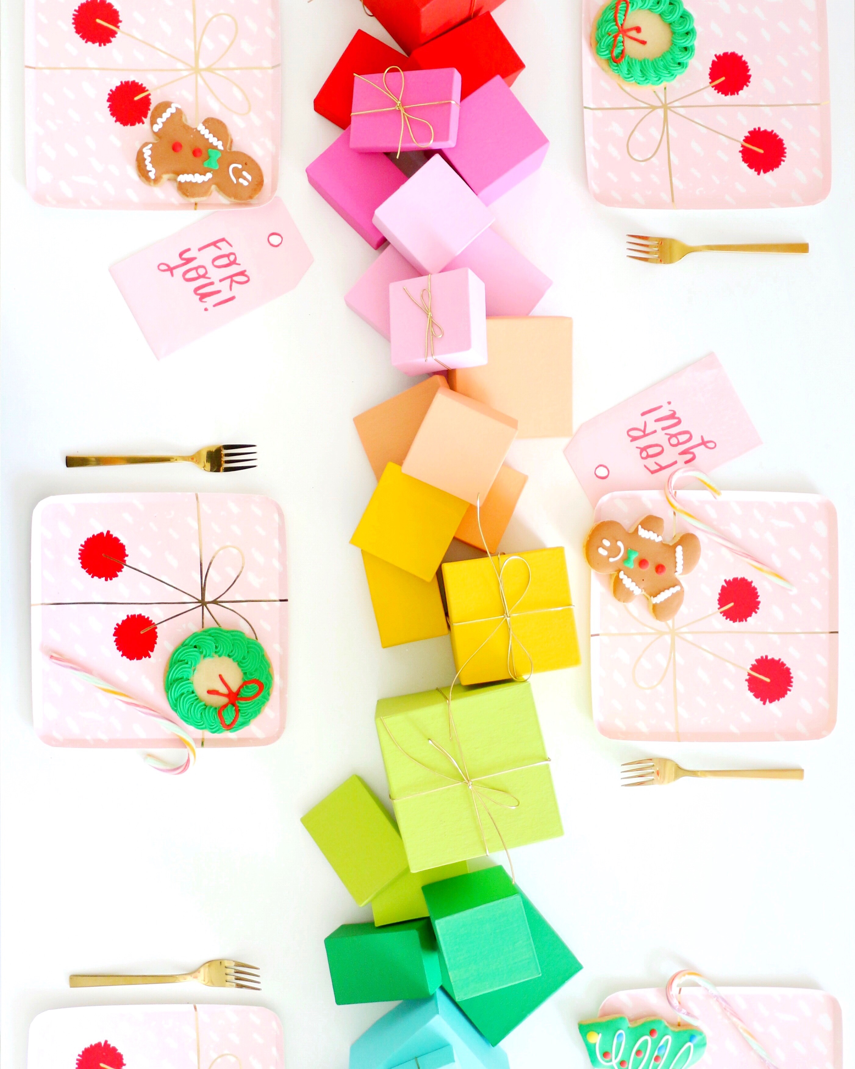 Colorful Gifts Under $25 - A Kailo Chic Life