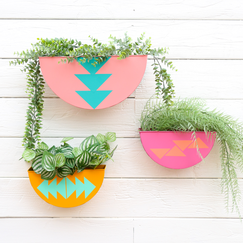 Diy Colorful Outdoor Wall Planters A Kailo Chic Life - Diy Outdoor Wall Planters
