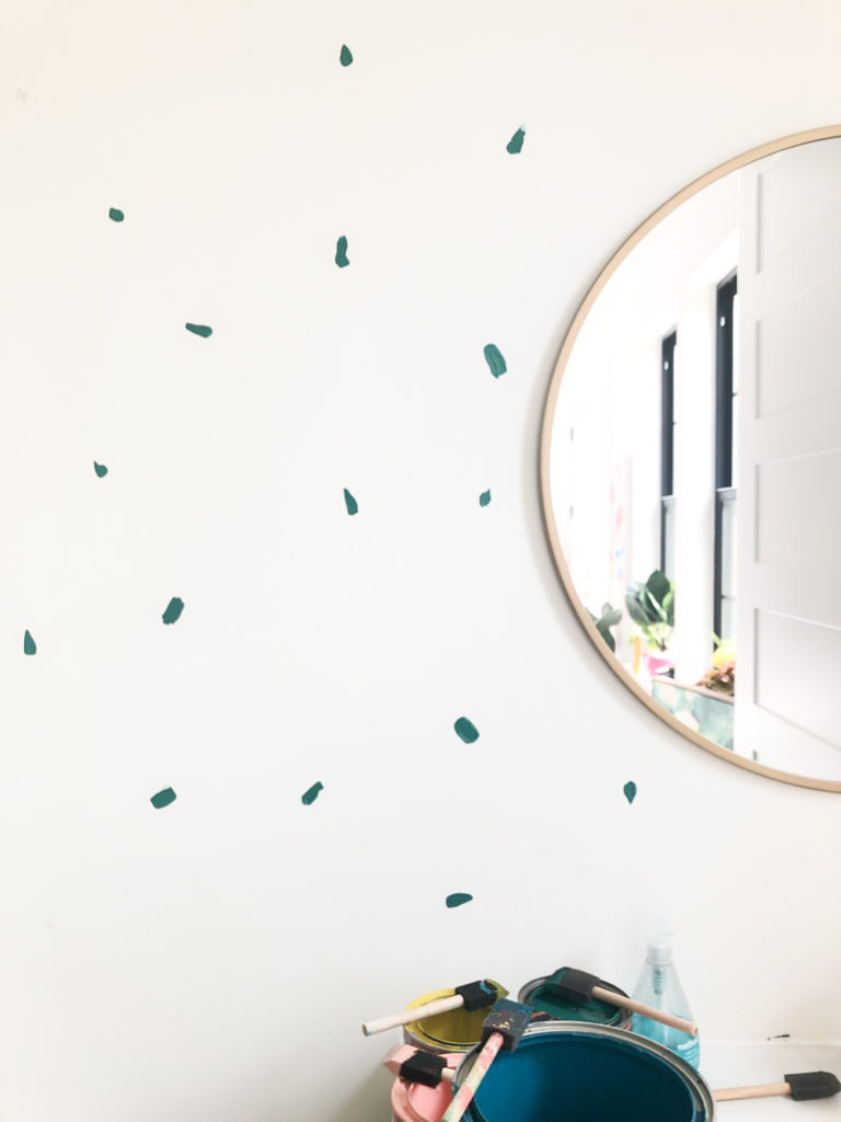 Comment peindre un mur d'accent de confettis Terrazzo