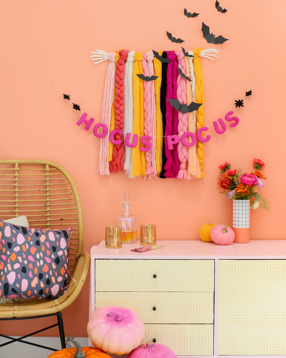 DIY Halloween Roving Wall Hanging - A Kailo Chic Life